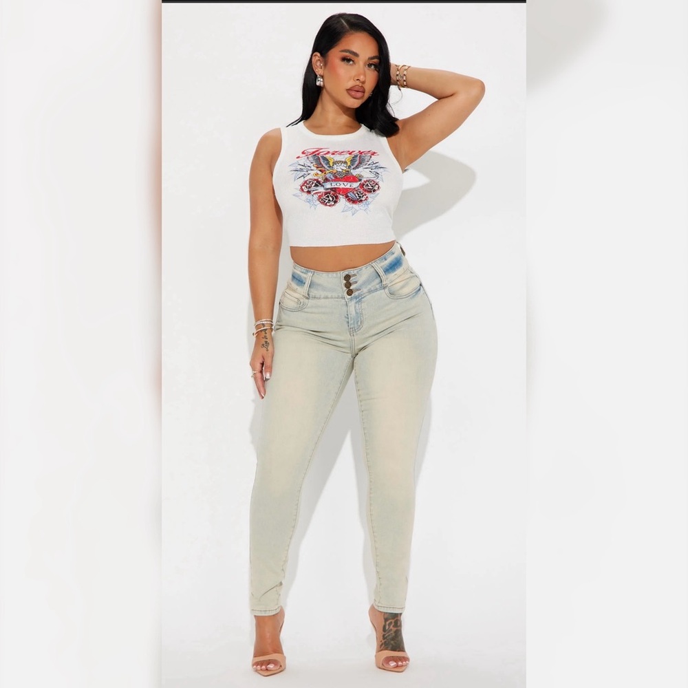 Fashion Nova Women's Vintage Wash Blue Jeans